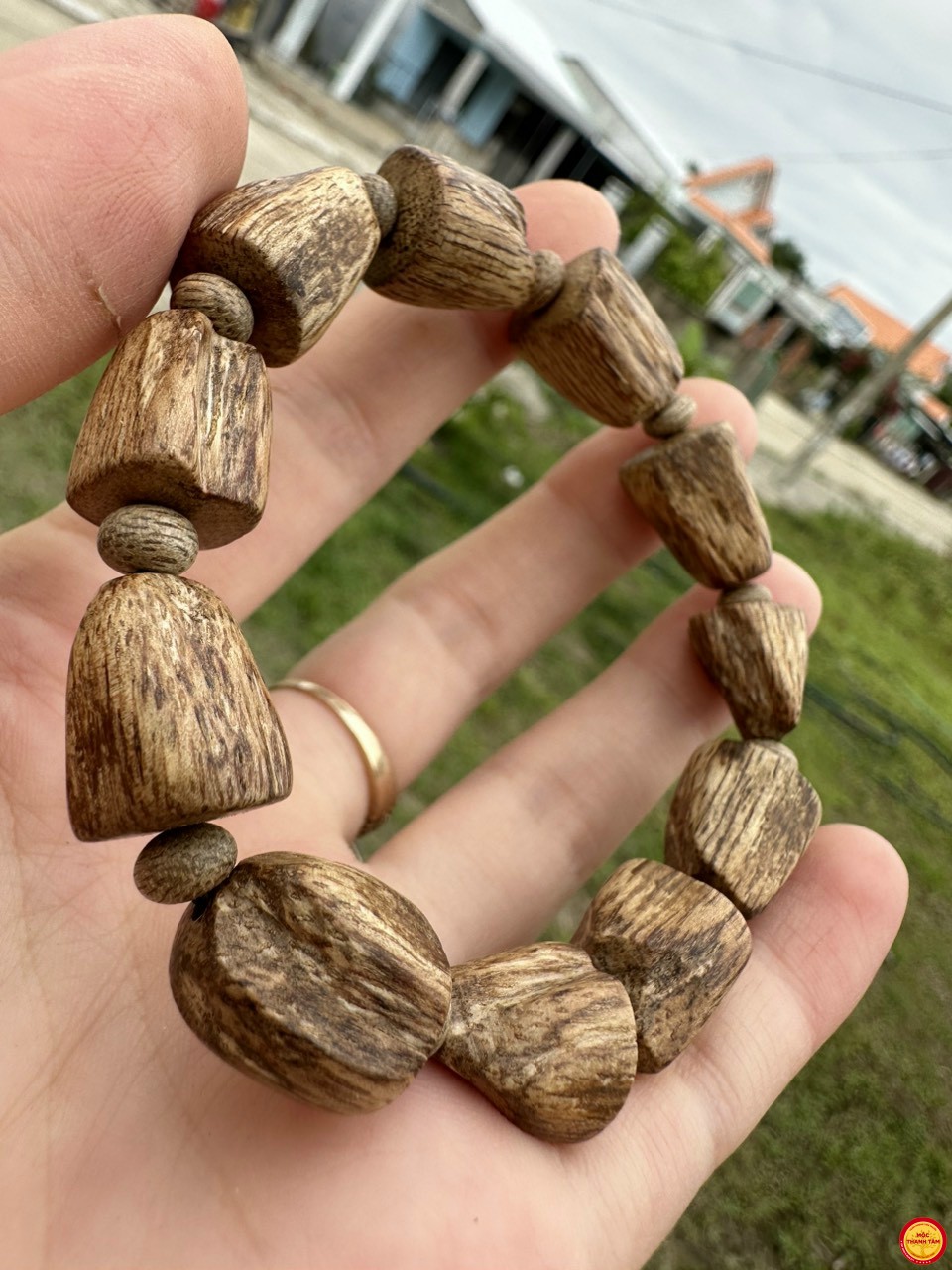 ĐÃ BÁN- VÒNG RỤC SÙNG